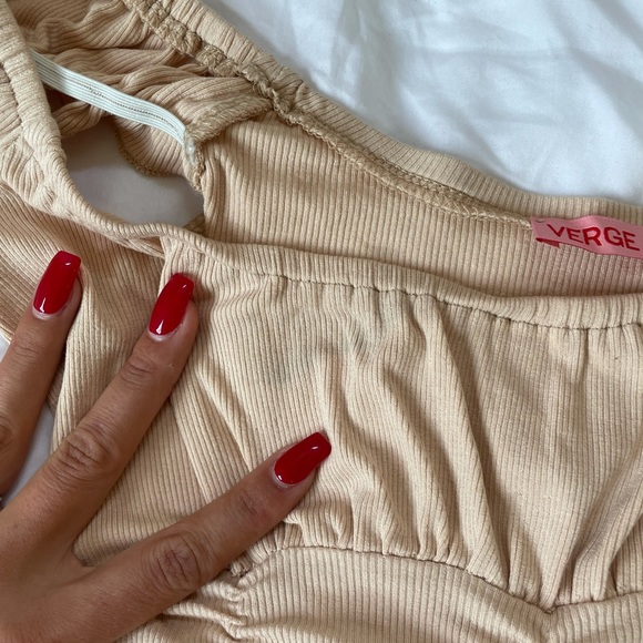 Verge girl ruched nude mini dress, off shoulder - Picture 5 of 5